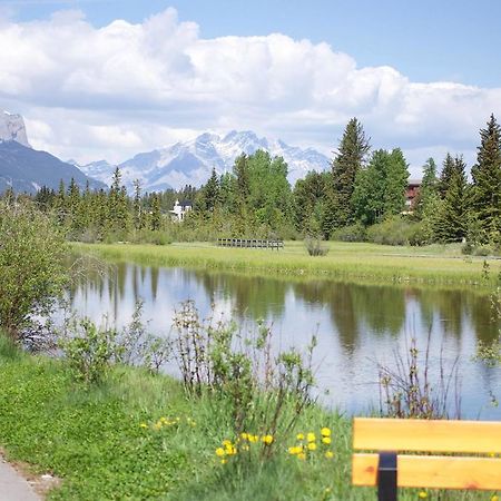 Luxury Canmore Vacations Bagian luar foto