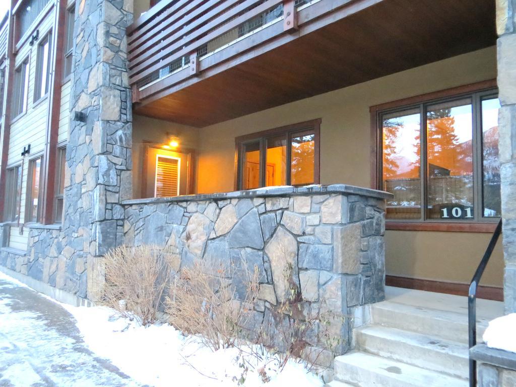 Luxury Canmore Vacations Bagian luar foto