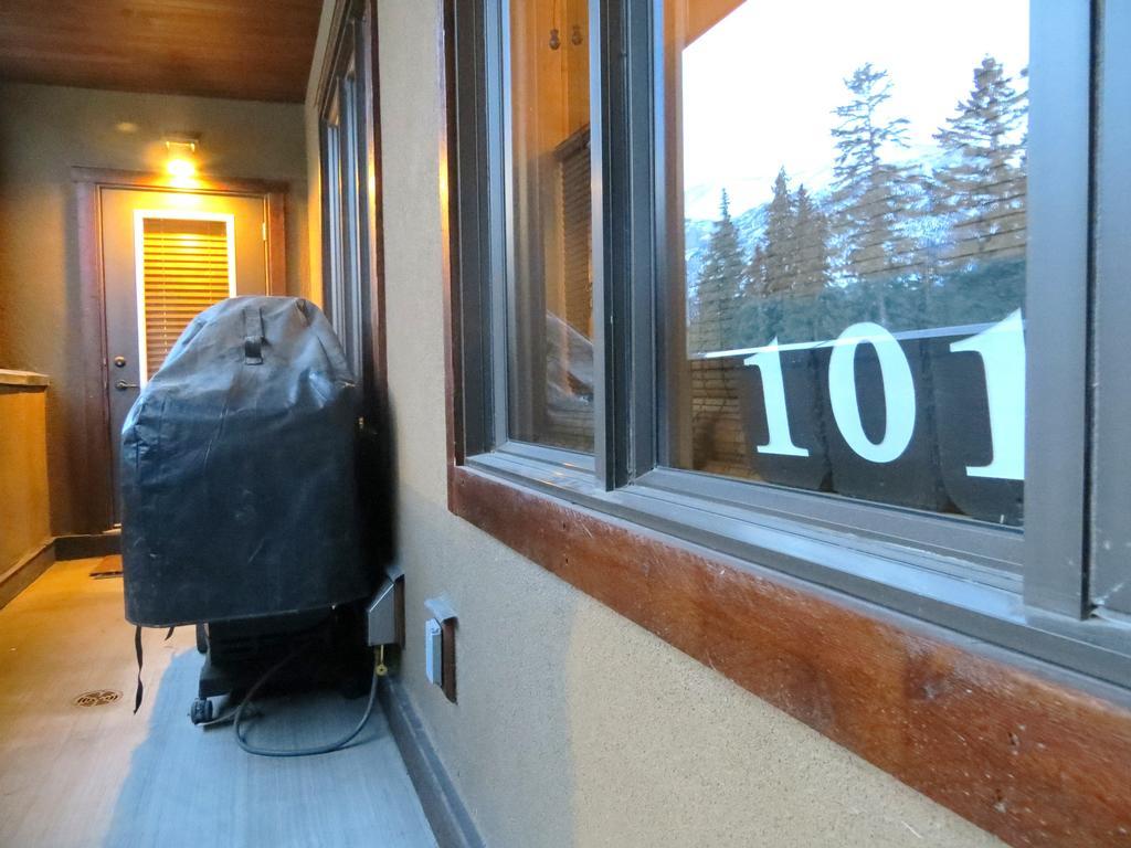 Luxury Canmore Vacations Ruang foto