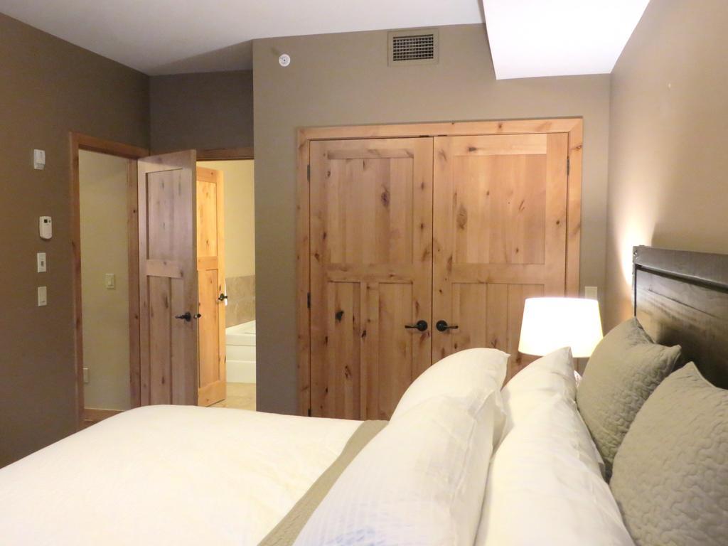 Luxury Canmore Vacations Ruang foto