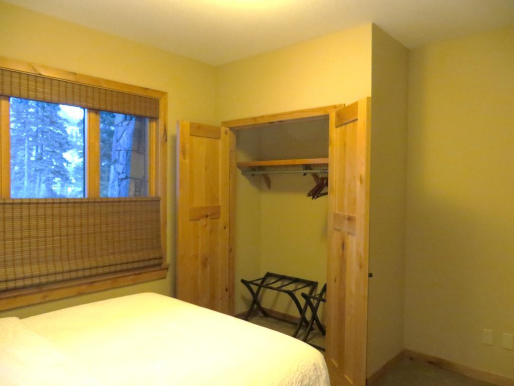 Luxury Canmore Vacations Bagian luar foto