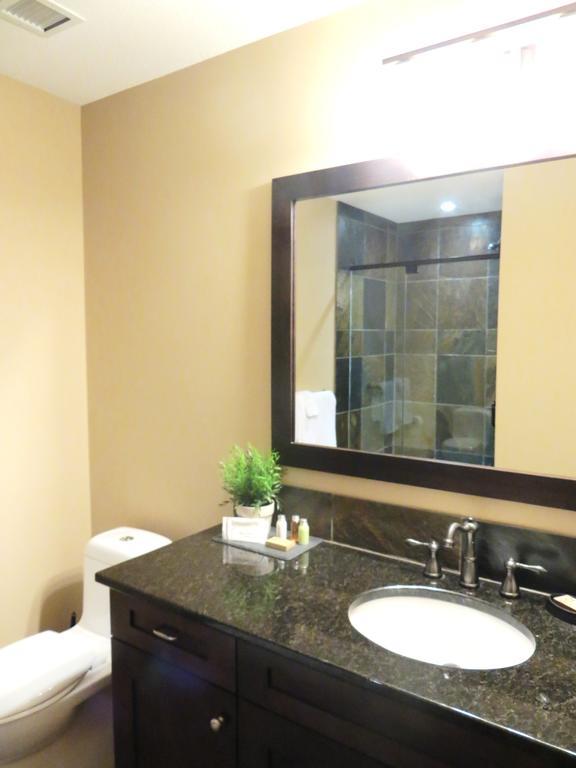 Luxury Canmore Vacations Bagian luar foto