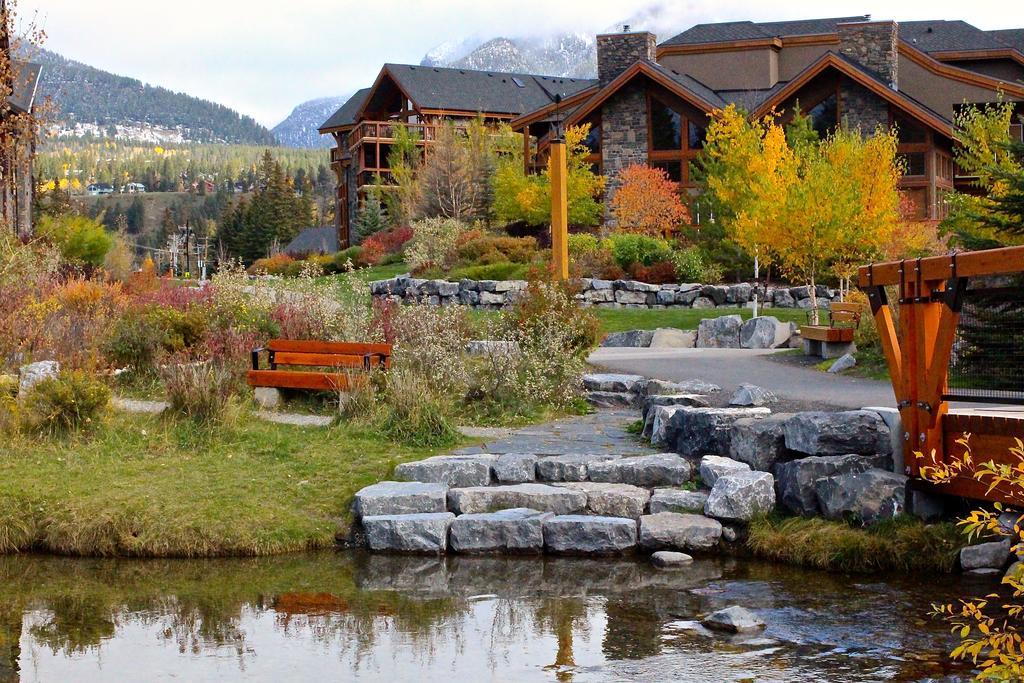 Luxury Canmore Vacations Bagian luar foto